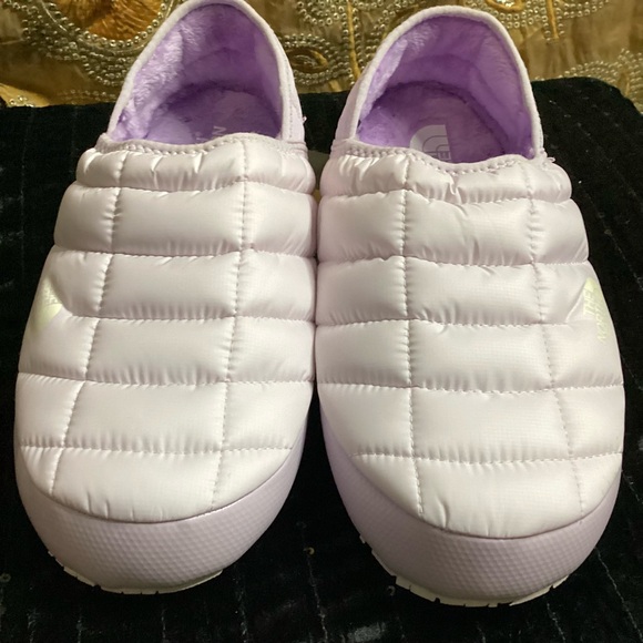The North Face Winter Lavender Quilted Slip On Mules 10 - Picture 4 of 13